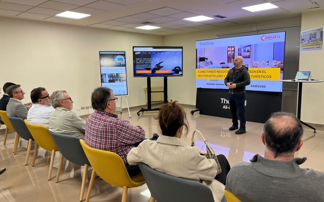 Conectando negocios y tecnología en el sector hotelero y alojamientos turísticos